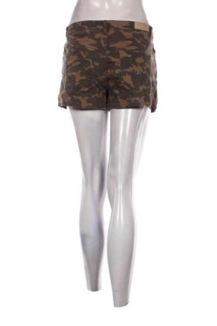 Dámské kraťasy  Clockhouse, Velikost L, Barva Vícebarevné, Cena  119,00 Kč
