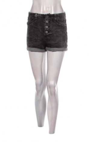 Дамски къс панталон Fb Sister, Размер M, Цвят Черен, Цена 3,06 €