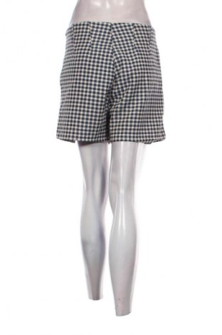 Pantaloni scurți de femei Guess, Mărime M, Culoare Multicolor, Preț 78,99 Lei