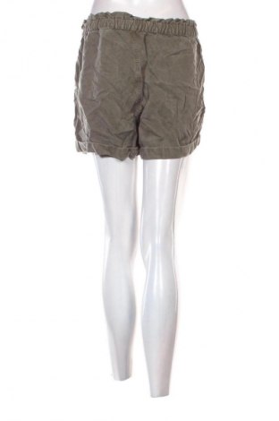 Damen Shorts H&M L.O.G.G., Größe M, Farbe Grün, Preis € 2,99