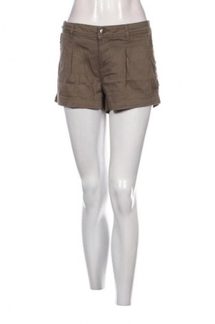 Дамски къс панталон Lascana, Размер M, Цвят Зелен, Цена 5,62 €
