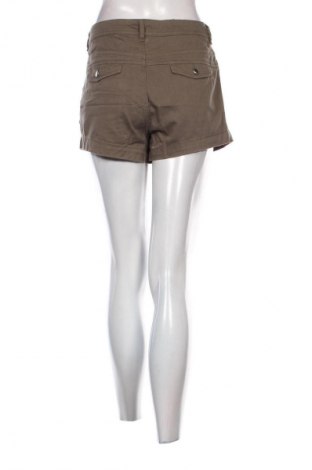 Дамски къс панталон Lascana, Размер M, Цвят Зелен, Цена 5,62 €