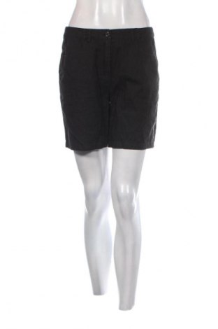 Damen Shorts S.Oliver, Größe M, Farbe Schwarz, Preis 3,99 €
