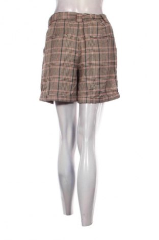 Damskie szorty Tissaia, Rozmiar M, Kolor Kolorowy, Cena 6,99 zł