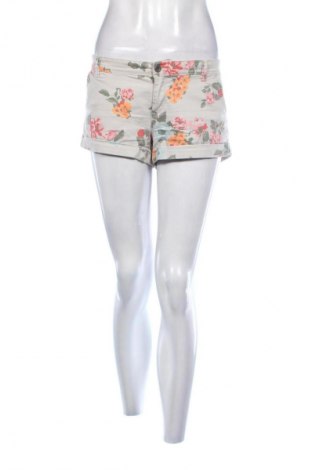 Damskie szorty United Colors Of Benetton, Rozmiar XL, Kolor Kolorowy, Cena 28,99 zł