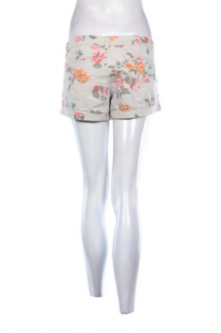 Damskie szorty United Colors Of Benetton, Rozmiar XL, Kolor Kolorowy, Cena 28,99 zł