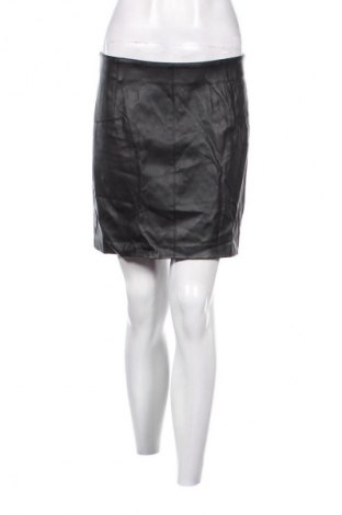 Kožená sukňa  Oasis, Veľkosť M, Farba Čierna, Cena  3,95 €