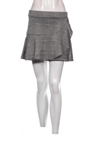 Пола - панталон Stradivarius, Размер S, Цвят Многоцветен, Цена 2,04 €