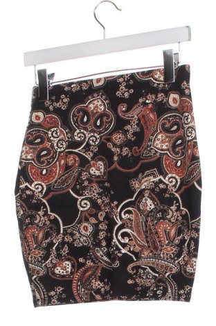 Пола Amisu, Размер XS, Цвят Многоцветен, Цена 2,04 €