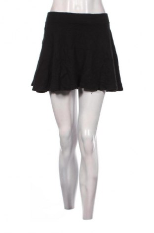 Sukně Bershka, Velikost S, Barva Černá, Cena  179,00 Kč