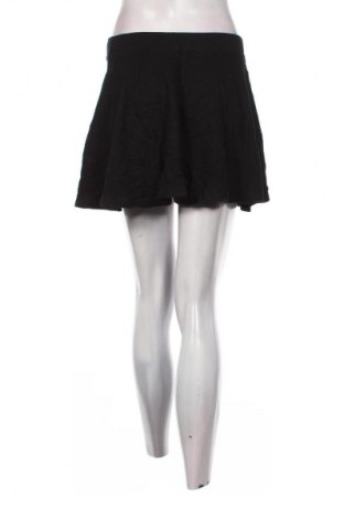 Sukně Bershka, Velikost S, Barva Černá, Cena  179,00 Kč