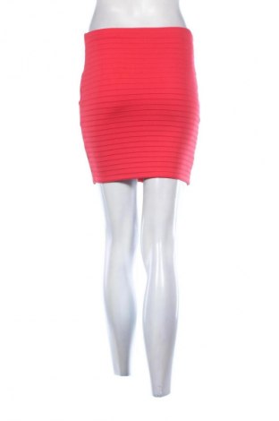 Пола Bershka, Размер M, Цвят Червен, Цена 2,04 €