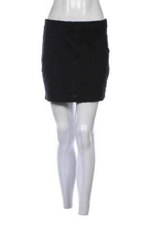 Пола Clockhouse, Размер M, Цвят Черен, Цена 2,04 €