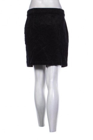 Пола Edc By Esprit, Размер M, Цвят Черен, Цена 2,55 €