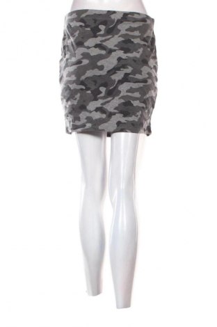 Пола Fb Sister, Размер L, Цвят Многоцветен, Цена 2,04 €