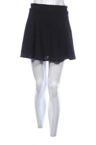 Пола Fb Sister, Размер M, Цвят Черен, Цена 2,04 €