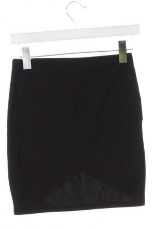 Пола Gina Tricot, Размер XS, Цвят Черен, Цена 2,04 €
