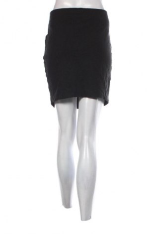 Пола H&M, Размер L, Цвят Черен, Цена 2,04 €