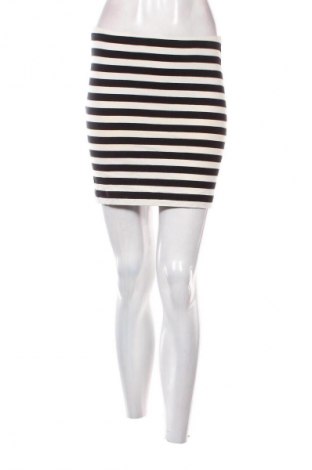 Пола H&M, Размер S, Цвят Многоцветен, Цена 2,04 €