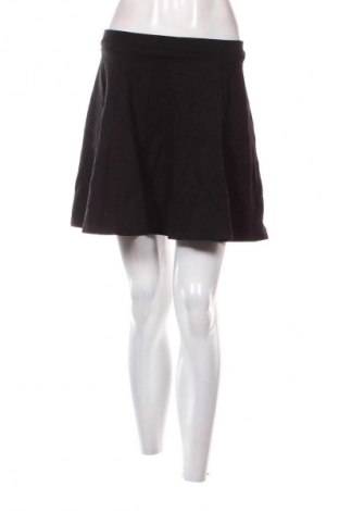 Пола H&M, Размер S, Цвят Черен, Цена 2,04 €