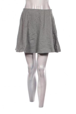 Пола H&M, Размер M, Цвят Сив, Цена 2,04 €