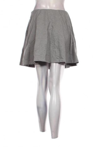 Пола H&M, Размер M, Цвят Сив, Цена 2,04 €