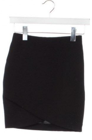 Пола H&M, Размер XS, Цвят Черен, Цена 2,04 €