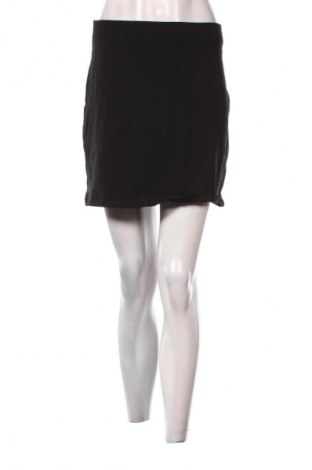 Пола H&M, Размер M, Цвят Черен, Цена 2,04 €