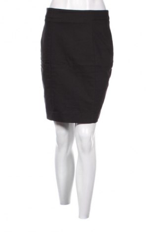 Пола H&M, Размер M, Цвят Черен, Цена 2,04 €