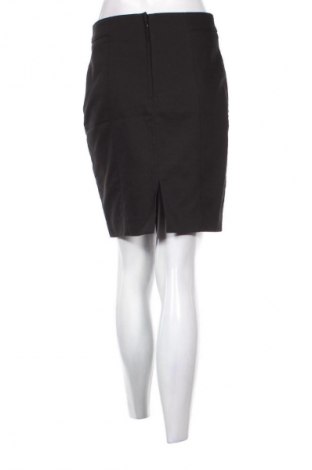 Пола H&M, Размер M, Цвят Черен, Цена 2,04 €