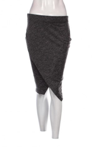 Пола H&M, Размер S, Цвят Многоцветен, Цена 2,04 €