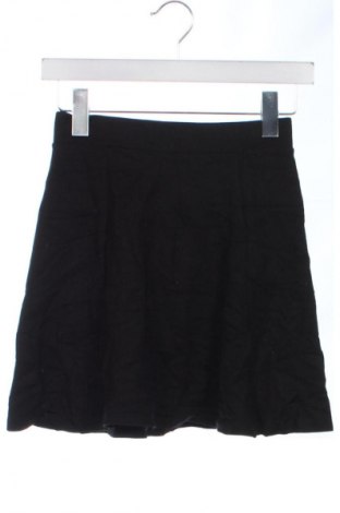 Пола H&M, Размер XXS, Цвят Черен, Цена 2,04 €