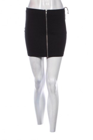 Пола H&M Divided, Размер M, Цвят Черен, Цена 2,04 €