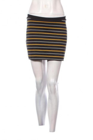 Пола H&M Divided, Размер S, Цвят Многоцветен, Цена 2,04 €