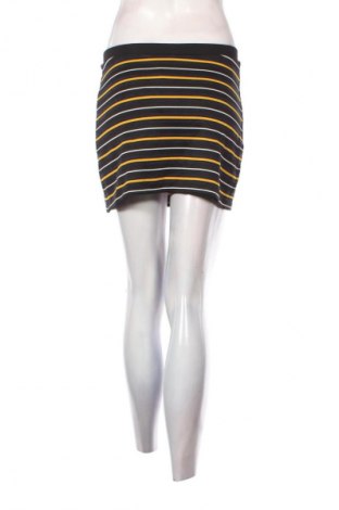 Пола H&M Divided, Размер S, Цвят Многоцветен, Цена 2,04 €