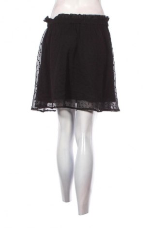 Пола H&M Divided, Размер S, Цвят Черен, Цена 2,04 €