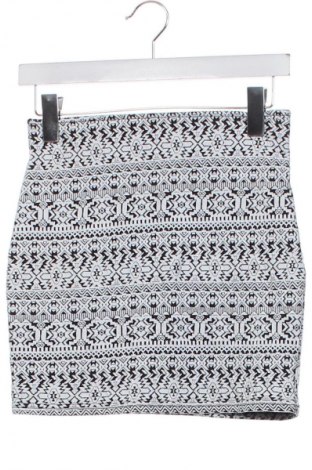 Пола H&M Divided, Размер XS, Цвят Многоцветен, Цена 3,06 €