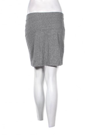 Пола H&M Divided, Размер M, Цвят Сив, Цена 2,04 €