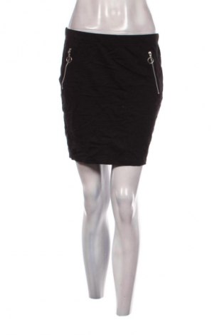 Пола Janina, Размер M, Цвят Черен, Цена 2,04 €