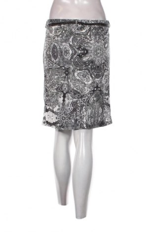 Пола Janina, Размер S, Цвят Многоцветен, Цена 2,55 €