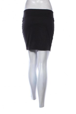 Пола Mim, Размер M, Цвят Черен, Цена 2,04 €