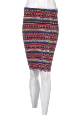 Пола New Look, Размер S, Цвят Многоцветен, Цена 2,04 €