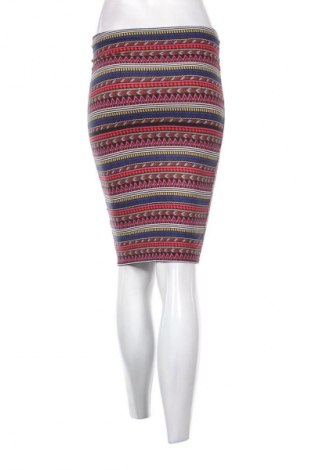 Пола New Look, Размер S, Цвят Многоцветен, Цена 2,04 €