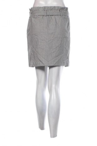 Пола New Look, Размер S, Цвят Многоцветен, Цена 2,04 €