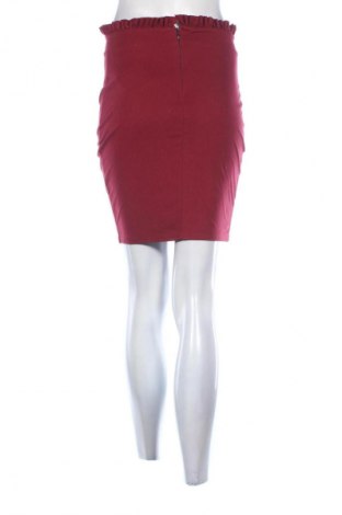 Пола Nikka, Размер M, Цвят Червен, Цена 2,04 €