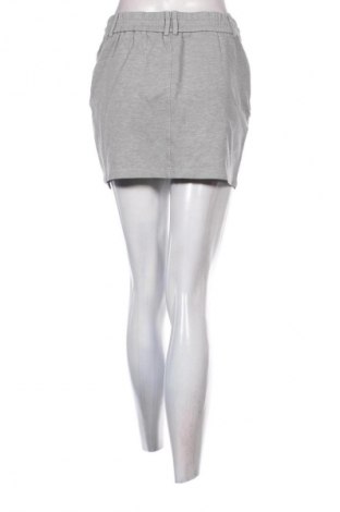 Пола ONLY, Размер M, Цвят Сив, Цена 2,04 €
