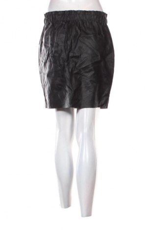 Пола Piazza Italia, Размер S, Цвят Черен, Цена 2,04 €