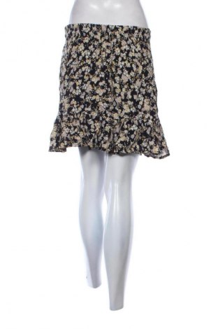 Пола Pieces, Размер M, Цвят Многоцветен, Цена 2,04 €