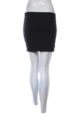 Пола Pimkie, Размер M, Цвят Черен, Цена 2,04 €