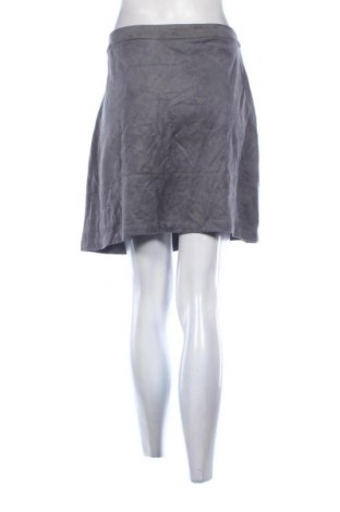 Пола Promod, Размер XL, Цвят Сив, Цена 2,04 €